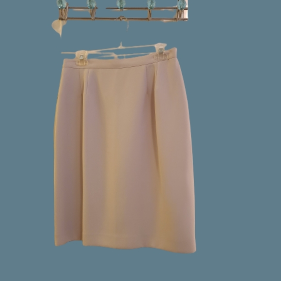 NWOT Le Suit Petite Peofessional Blazer & Skirt Set - Picture 4 of 9